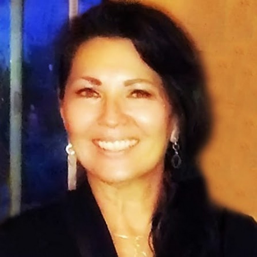 Meet your Posher, Nina